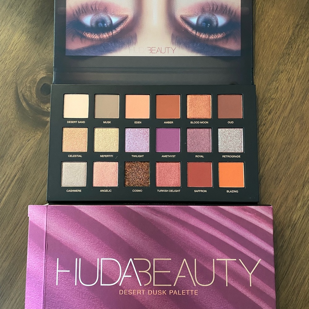 Brand New✨ Huda Beauty Desert Dusk Palette